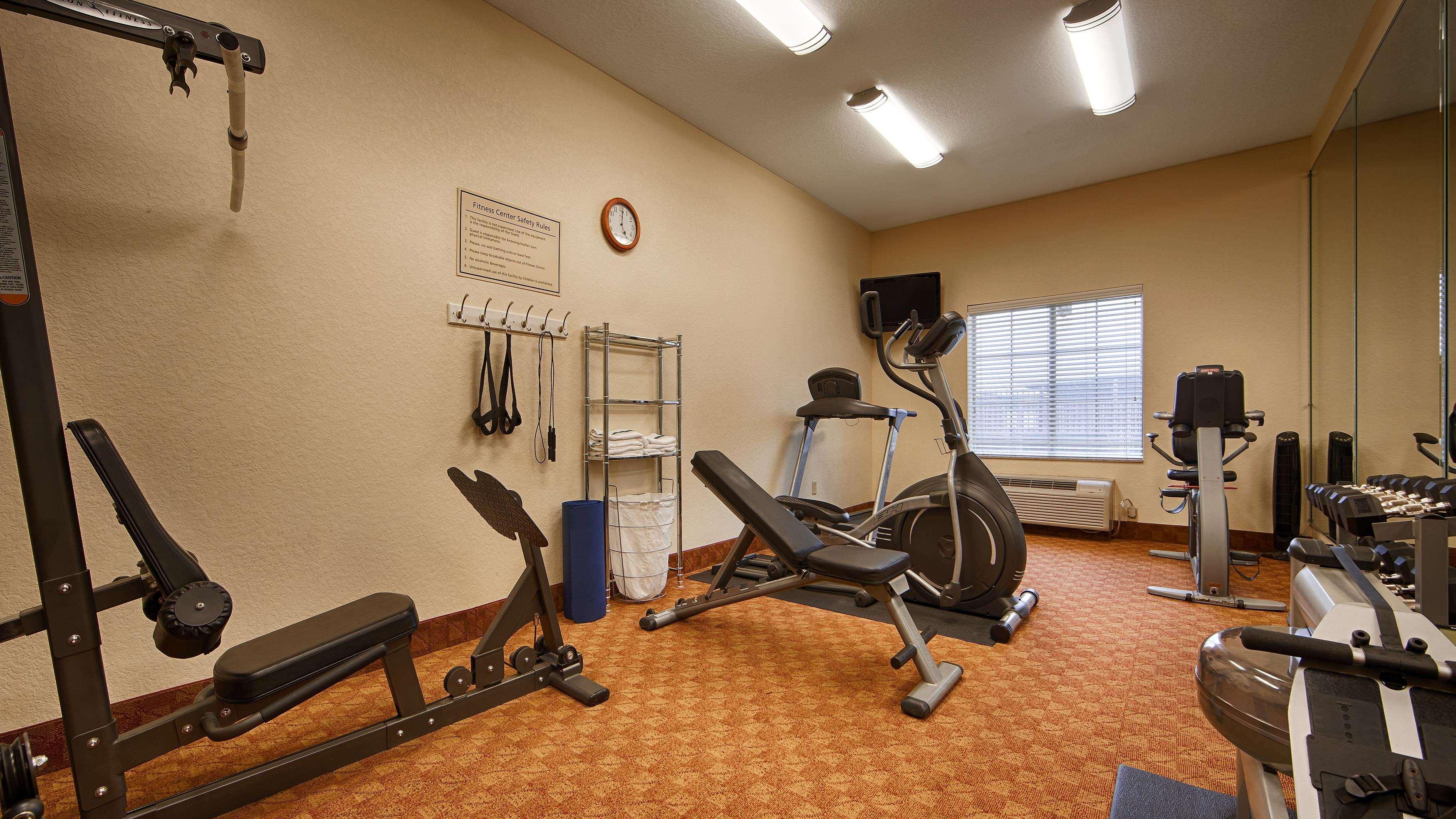 Best Western Plus San Antonio East Inn & Suites Exterior photo